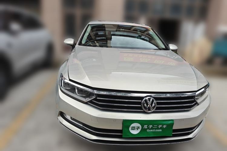 Used Volkswagen Magotan 2017 330TSI DSG Luxury Model Front