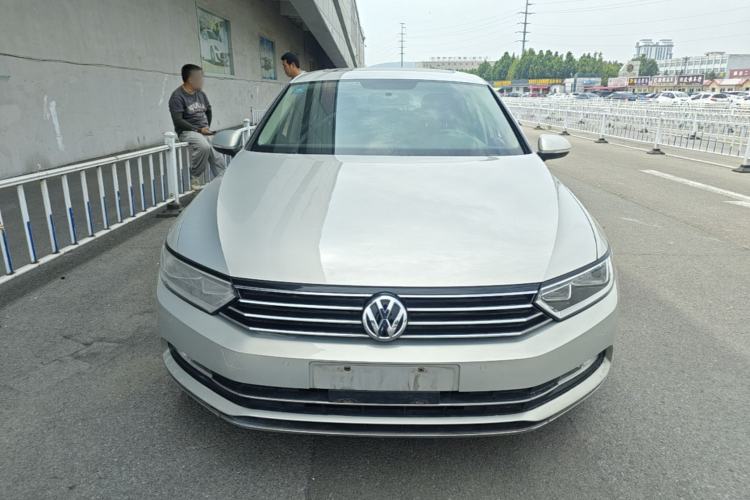 Used Volkswagen Magotan 2017 330TSI DSG Leading Model Front