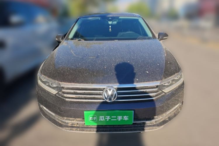 Used Volkswagen Magotan 2017 330TSI DSG Luxury Model Front