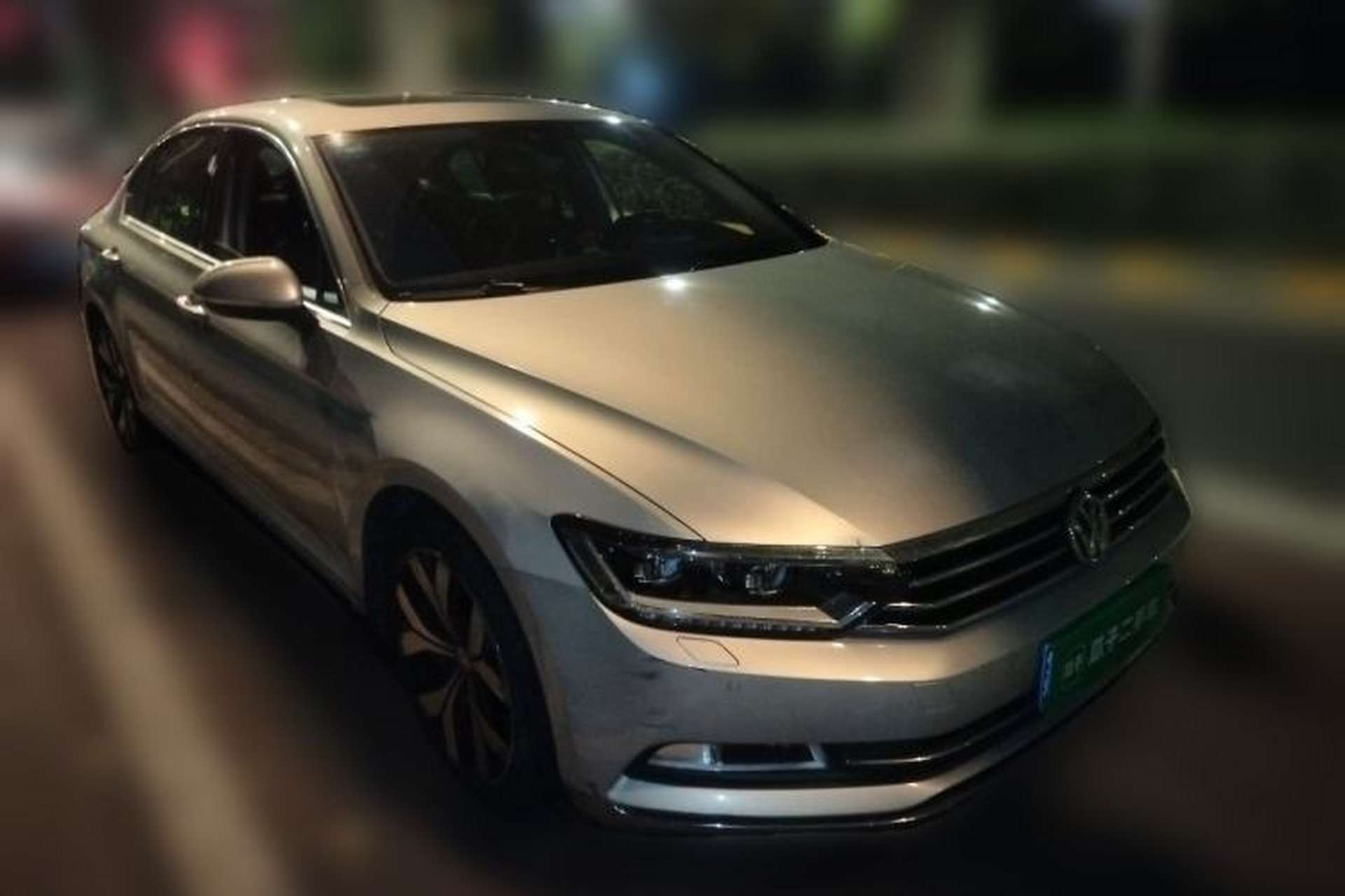 Used Volkswagen Magotan 2017 380TSI DSG Prestige Edition Front Right 45 Deg