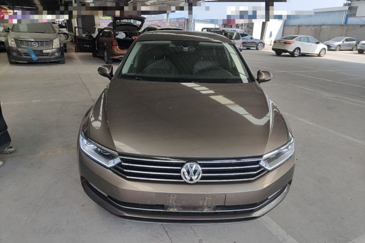 Used Volkswagen Magotan 2017 330TSI DSG Luxury Model Front
