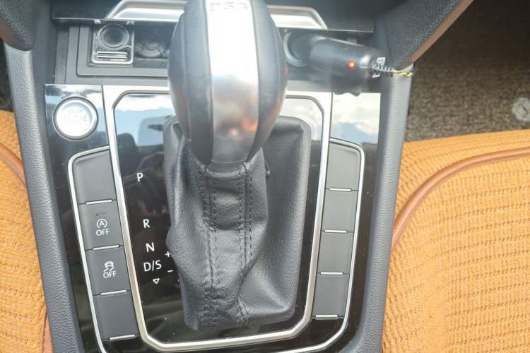 Used Volkswagen Magotan 2017 330TSI DSG Luxury Model Gear Lever