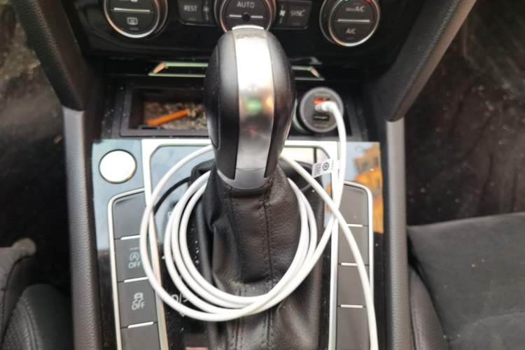 Used Volkswagen Magotan 2017 330TSI DSG Luxury Model Gear Lever