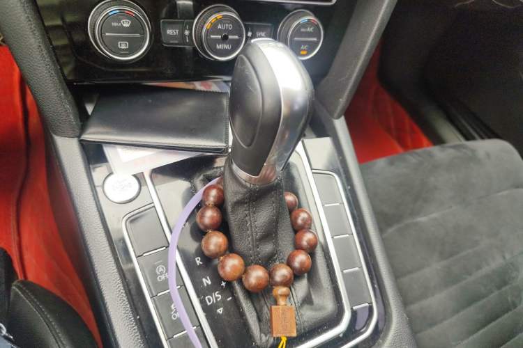 Used Volkswagen Magotan 2017 330TSI DSG Luxury Model Gear Lever