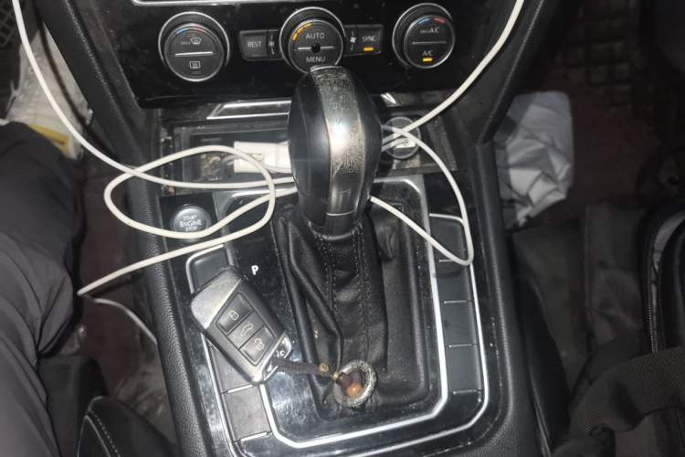 Used Volkswagen Magotan 2017 330TSI DSG Luxury Model Gear Lever