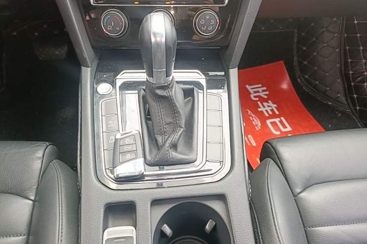 Used Volkswagen Magotan 2017 330TSI DSG Leading Model Gear Lever