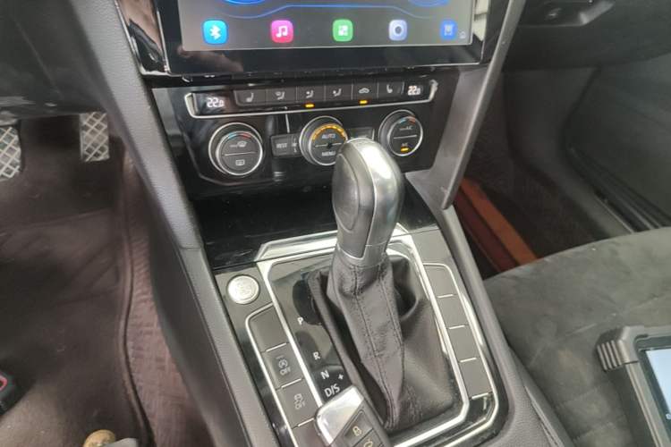 Used Volkswagen Magotan 2017 330TSI DSG Luxury Model Gear Lever