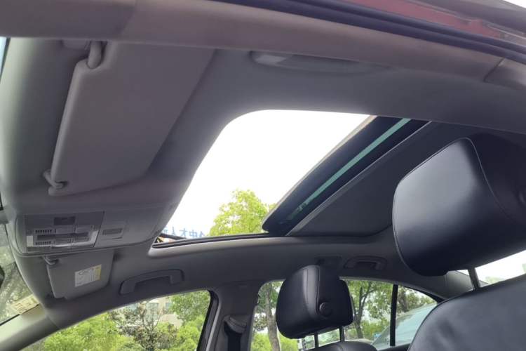 Used Volkswagen Magotan 2017 330TSI DSG Luxury Model Headliner