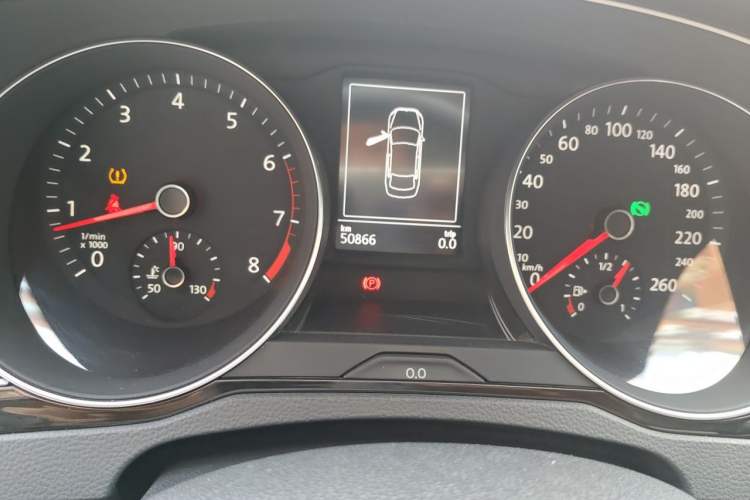 Used Volkswagen Magotan 2017 330TSI DSG Luxury Model Instrument Cluster