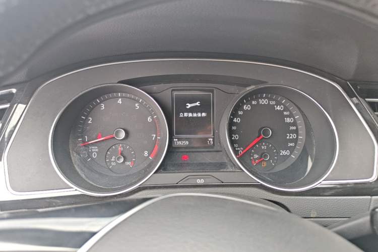 Used Volkswagen Magotan 2017 330TSI DSG Leading Model Instrument Cluster