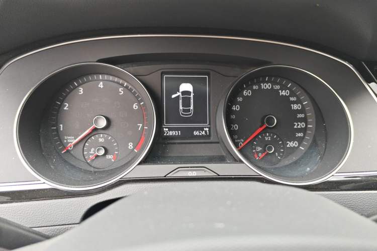 Used Volkswagen Magotan 2017 380TSI DSG Luxury Model Instrument Cluster