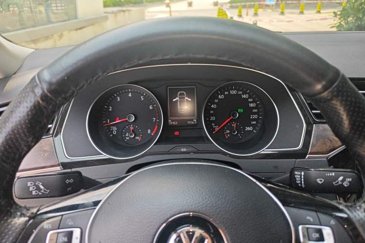 Used Volkswagen Magotan 2017 330TSI DSG Luxury Model Instrument Cluster