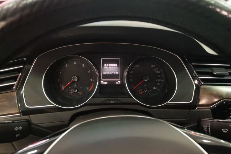Used Volkswagen Magotan 2017 330TSI DSG Luxury Model Instrument Cluster