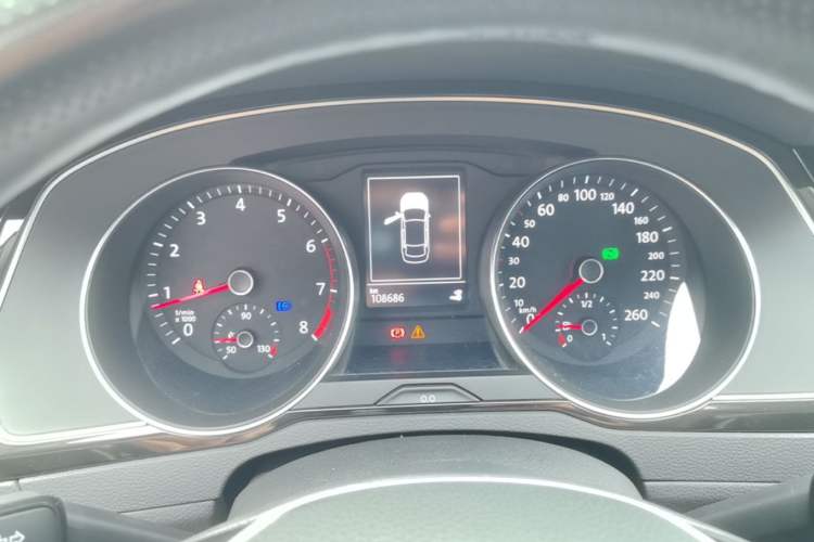 Used Volkswagen Magotan 2017 330TSI DSG Luxury Model Instrument Cluster