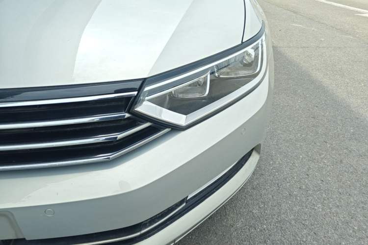 Used Volkswagen Magotan 2017 330TSI DSG Leading Model Left Front Headlight