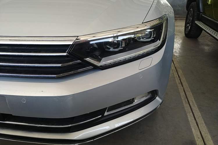 Used Volkswagen Magotan 2017 330TSI DSG Luxury Model Left Front Headlight