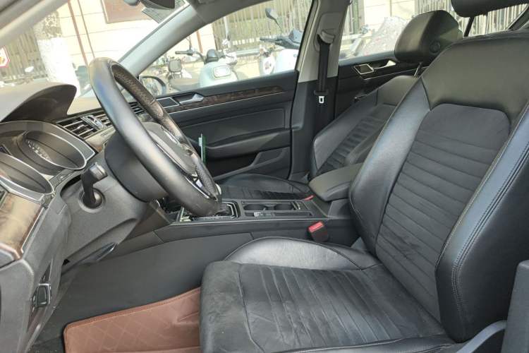 Used Volkswagen Magotan 2017 380TSI DSG Luxury Model Left Front Seat