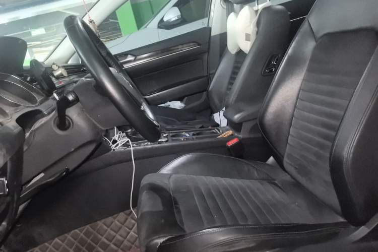 Used Volkswagen Magotan 2017 330TSI DSG Luxury Model Left Front Seat