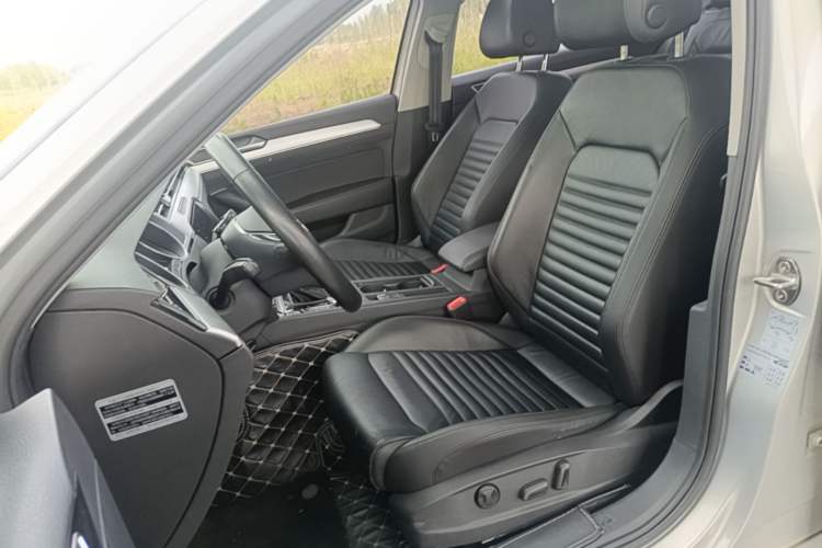 Used Volkswagen Magotan 2017 330TSI DSG Leading Model Left Front Seat