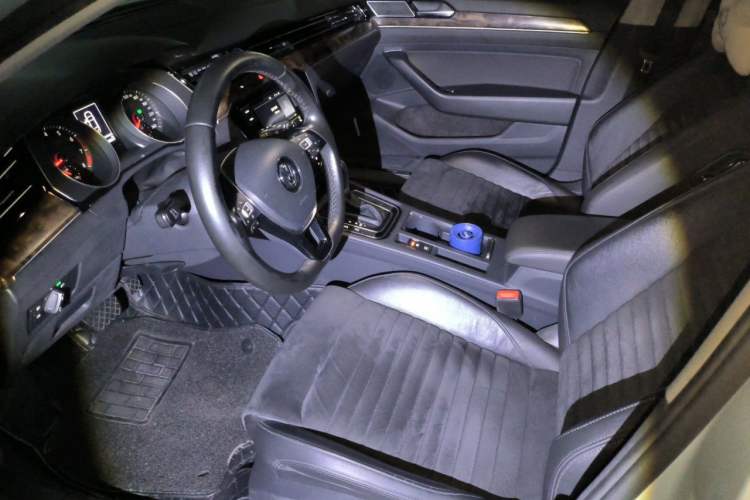 Used Volkswagen Magotan 2017 330TSI DSG Luxury Model Left Front Seat