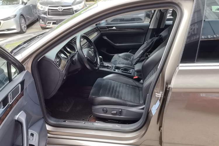 Used Volkswagen Magotan 2017 330TSI DSG Luxury Model Left Front Seat
