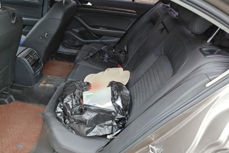 Used Volkswagen Magotan 2017 330TSI DSG Luxury Model Left Rear Seat
