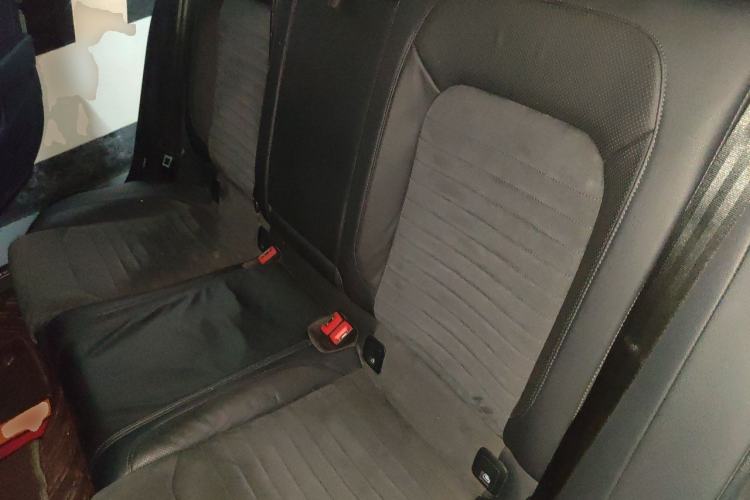 Used Volkswagen Magotan 2017 380TSI DSG Prestige Edition Left Rear Seat