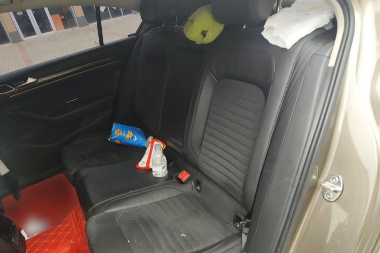 Used Volkswagen Magotan 2017 330TSI DSG Luxury Model Left Rear Seat
