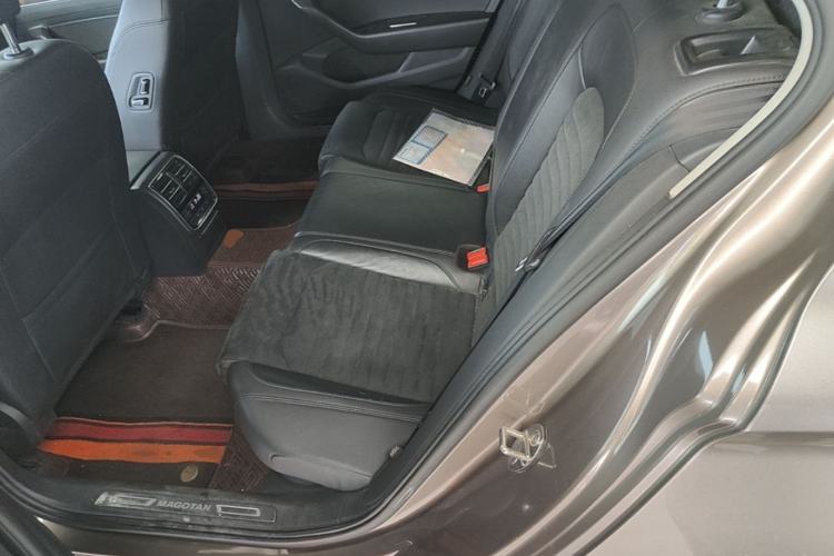Used Volkswagen Magotan 2017 330TSI DSG Luxury Model Left Rear Seat