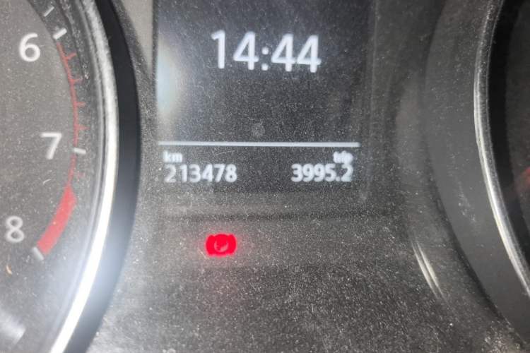 Used Volkswagen Magotan 2017 330TSI DSG Luxury Model Odometer Close Up