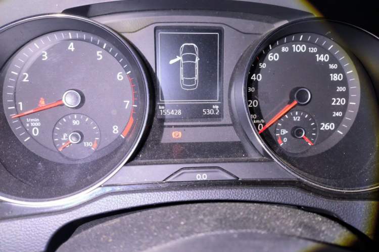 Used Volkswagen Magotan 2017 380TSI DSG Luxury Model Odometer Close Up