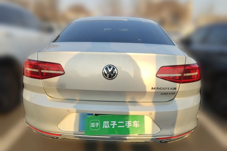 Used Volkswagen Magotan 2017 330TSI DSG Luxury Model Rear