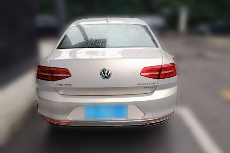 Used Volkswagen Magotan 2017 330TSI DSG Luxury Model Rear