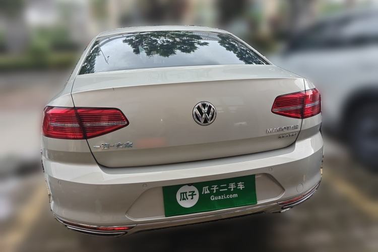 Used Volkswagen Magotan 2017 330TSI DSG Luxury Model Rear
