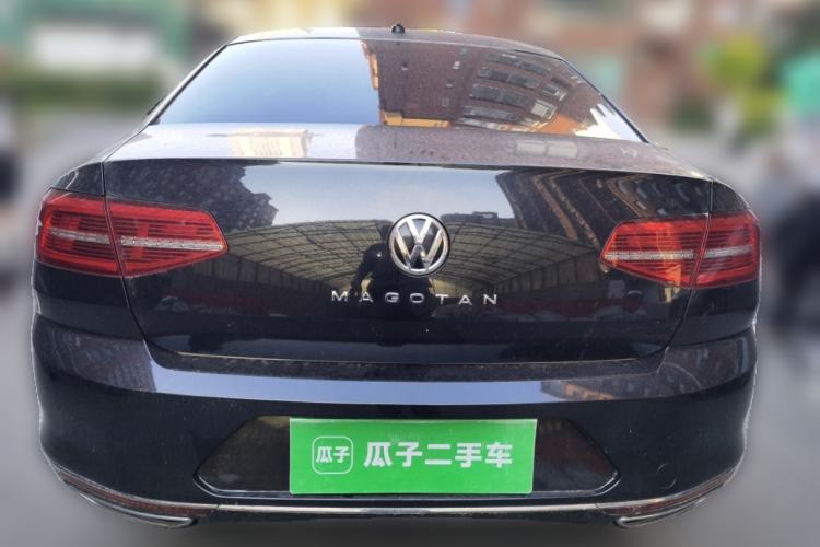 Used Volkswagen Magotan 2017 330TSI DSG Luxury Model Rear