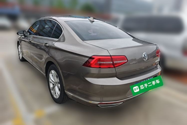 Used Volkswagen Magotan 2017 330TSI DSG Luxury Model Rear Left 45 Deg