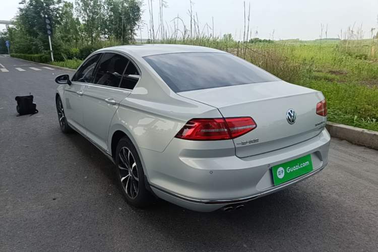 Used Volkswagen Magotan 2017 330TSI DSG Leading Model Rear Left 45 Deg