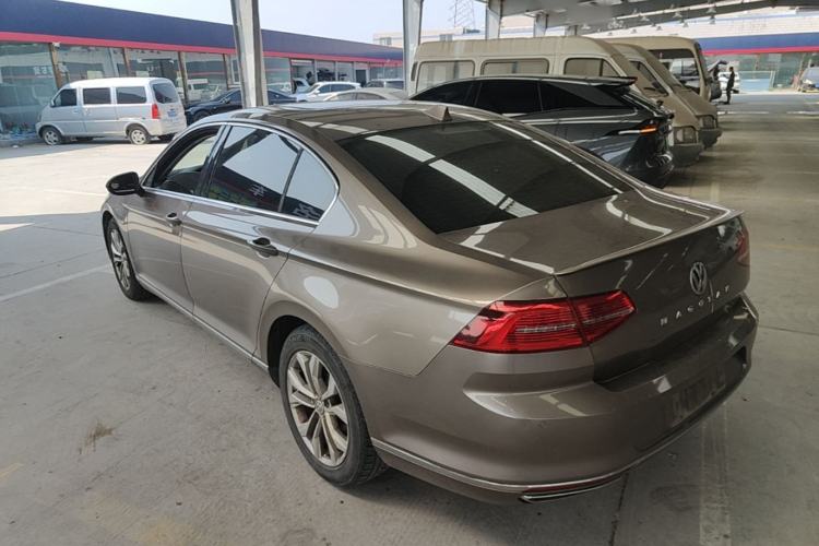 Used Volkswagen Magotan 2017 330TSI DSG Luxury Model Rear Left 45 Deg