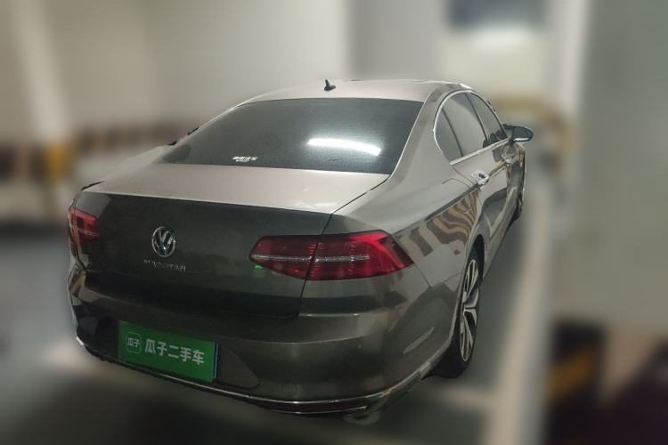 Used Volkswagen Magotan 2017 380TSI DSG Prestige Edition Rear Right 45 Deg