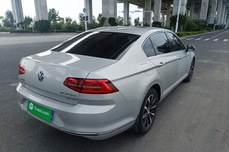 Used Volkswagen Magotan 2017 330TSI DSG Leading Model Rear Right 45 Deg