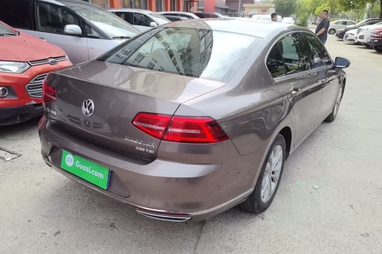 Used Volkswagen Magotan 2017 330TSI DSG Luxury Model Rear Right 45 Deg