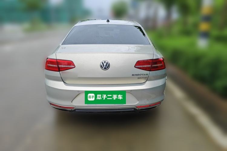 Used Volkswagen Magotan 2017 380TSI DSG Luxury Model Rear