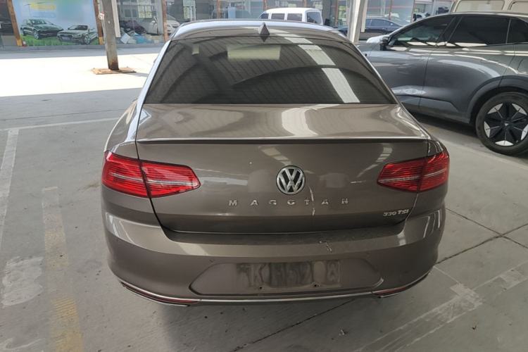 Used Volkswagen Magotan 2017 330TSI DSG Luxury Model Rear