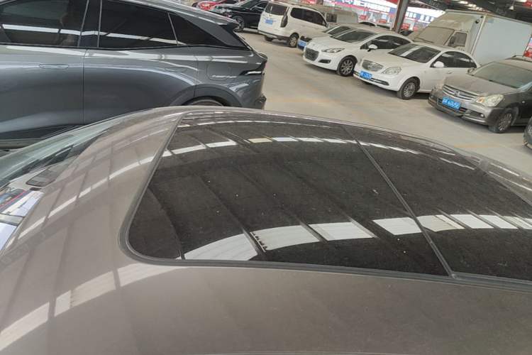 Used Volkswagen Magotan 2017 330TSI DSG Luxury Model Roof
