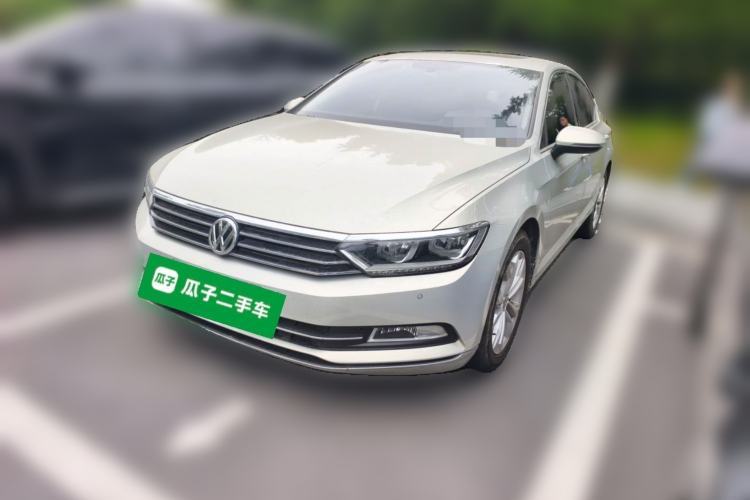 Used Volkswagen Magotan 2017 330TSI DSG Luxury Model Guazi used car, China used car export, Used car for sale, Used cars, Cheapest cars for sale