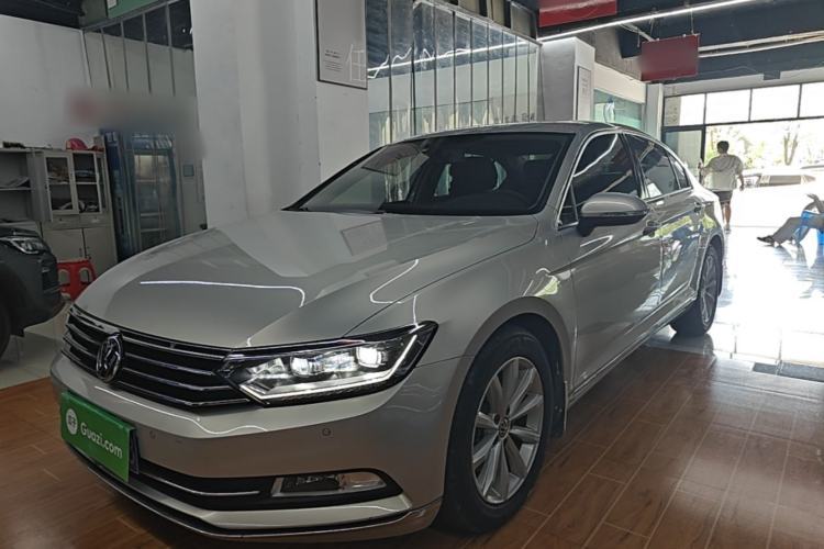 Used Volkswagen Magotan 2017 330TSI DSG Luxury Model Guazi used car, China used car export, Used car for sale, Used  cars, Cheapest cars for sale