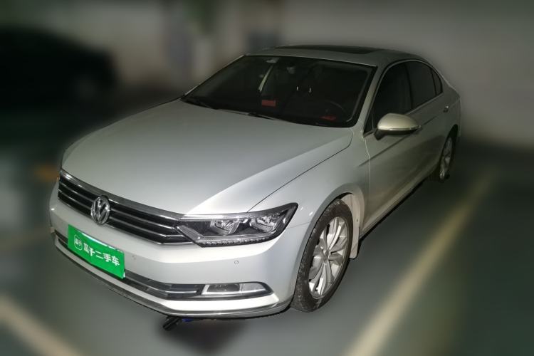 Used Volkswagen Magotan 2017 330TSI DSG Luxury Model Guazi used car, China used car export, Used car for sale, Used cars, Cheapest cars for sale