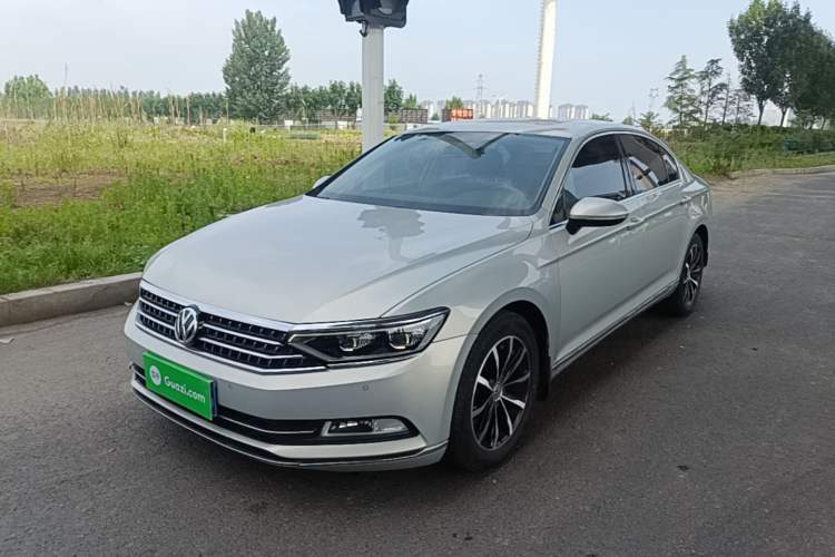 Used Volkswagen Magotan 2017 330TSI DSG Leading Model Guazi used car, China used car export, Used car for sale, Used cars, Cheapest cars for sale