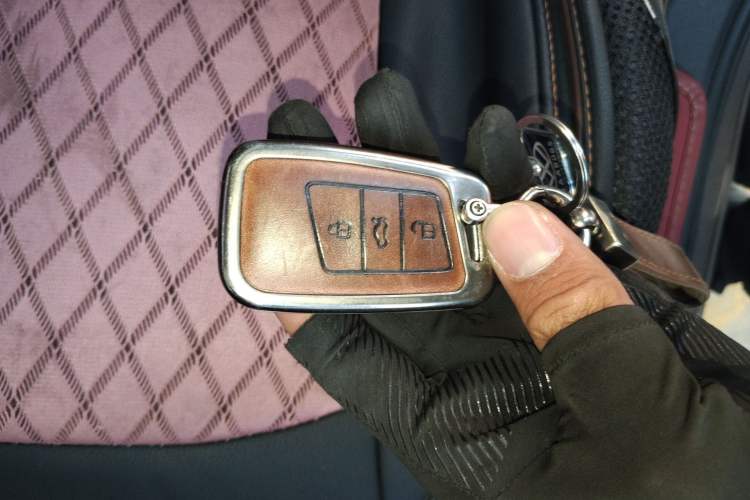 Used Volkswagen Magotan 2017 330TSI DSG Luxury Model Vehicle Key