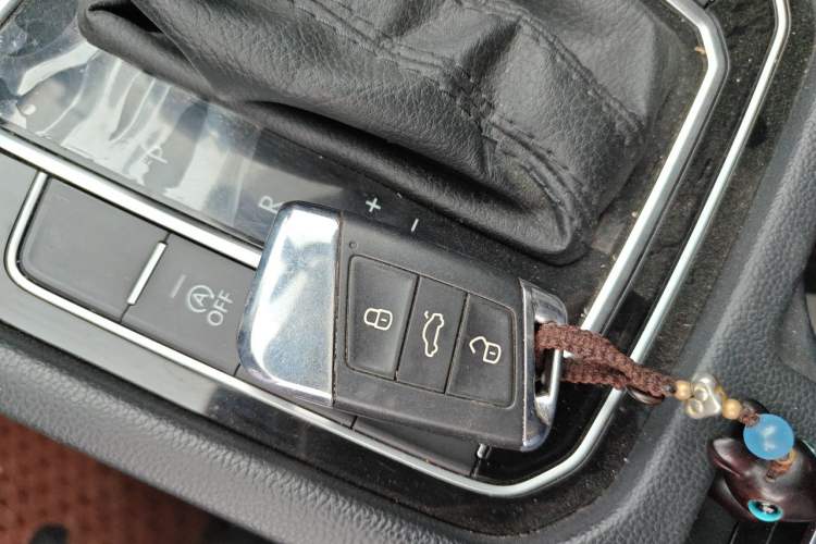Used Volkswagen Magotan 2017 330TSI DSG Luxury Model Vehicle Key